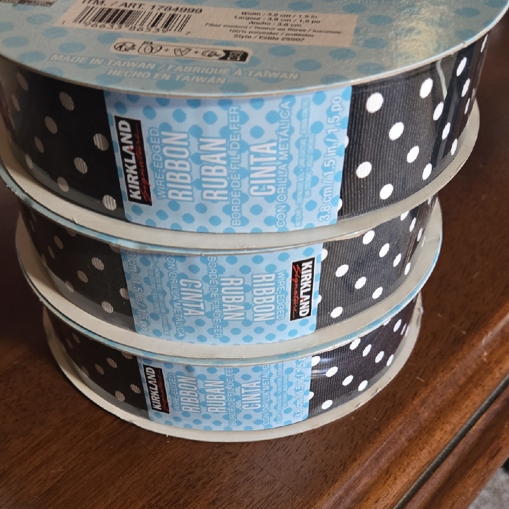 Kirkland Signature Black Ribbon with White Polka Dots - Picture 6 of 8